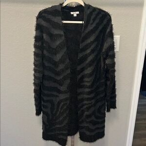 Cozy Black Fuzzy Zebra-Pattern Open Cardigan